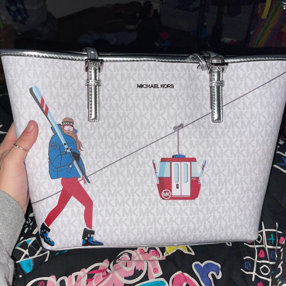 White Michael Kors Tote